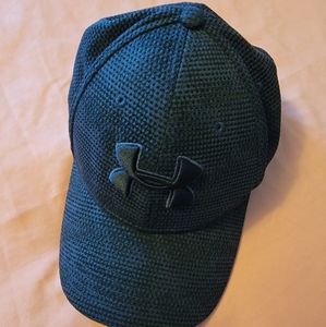 Under Armour hat, size M/L